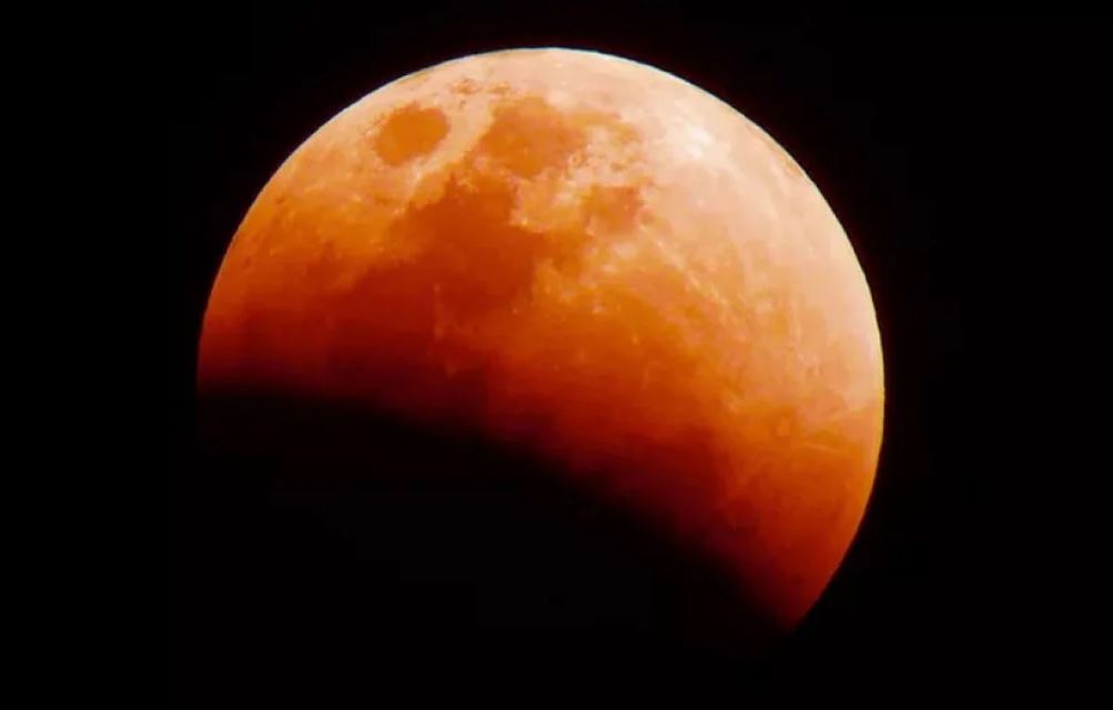 El Eclipse lunar de septiembre es un fenómeno que no te puedes perder, y por eso te damos la información que necesitas saber.
