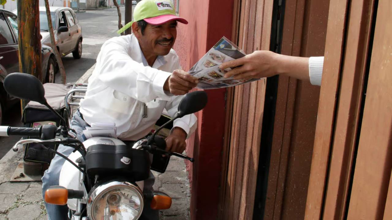 Día del Cartero: Reconociendo esta labor en cada entrega