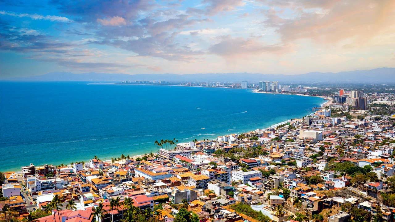 Guía básica de Bahía de Banderas: Historia, turismo y más
