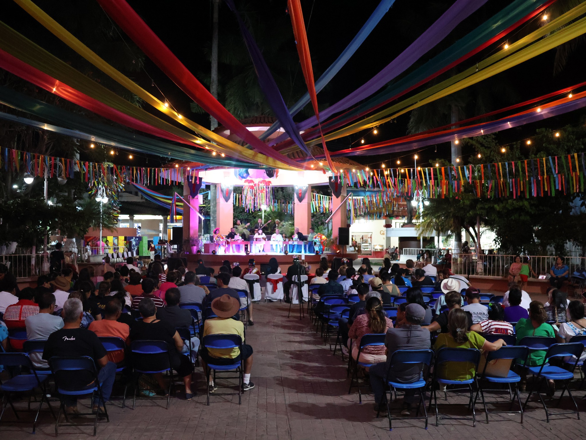 El Carnaval de Putla es una muestra de las tradiciones y costumbres que hacen de nuestro país un lugar maravilloso que tienes que descubrir.