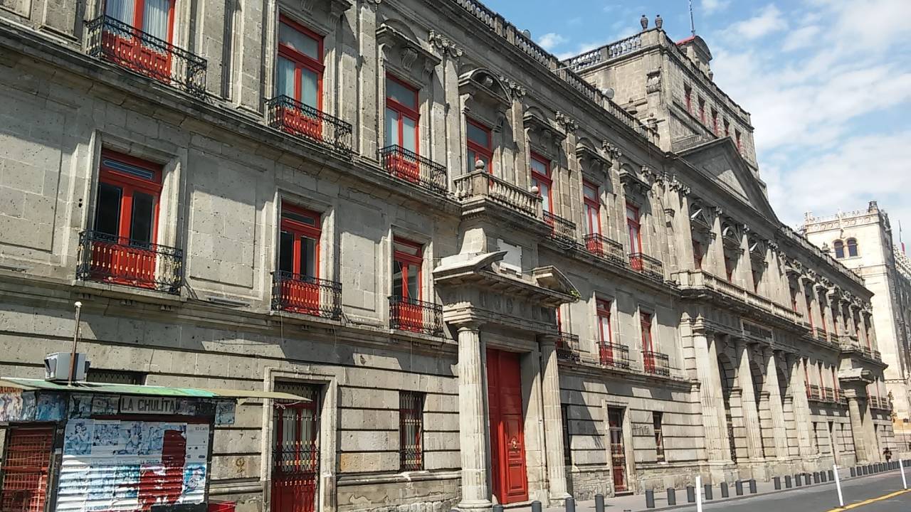 Historia del Palacio de Minería, sede de la FIL del Libro