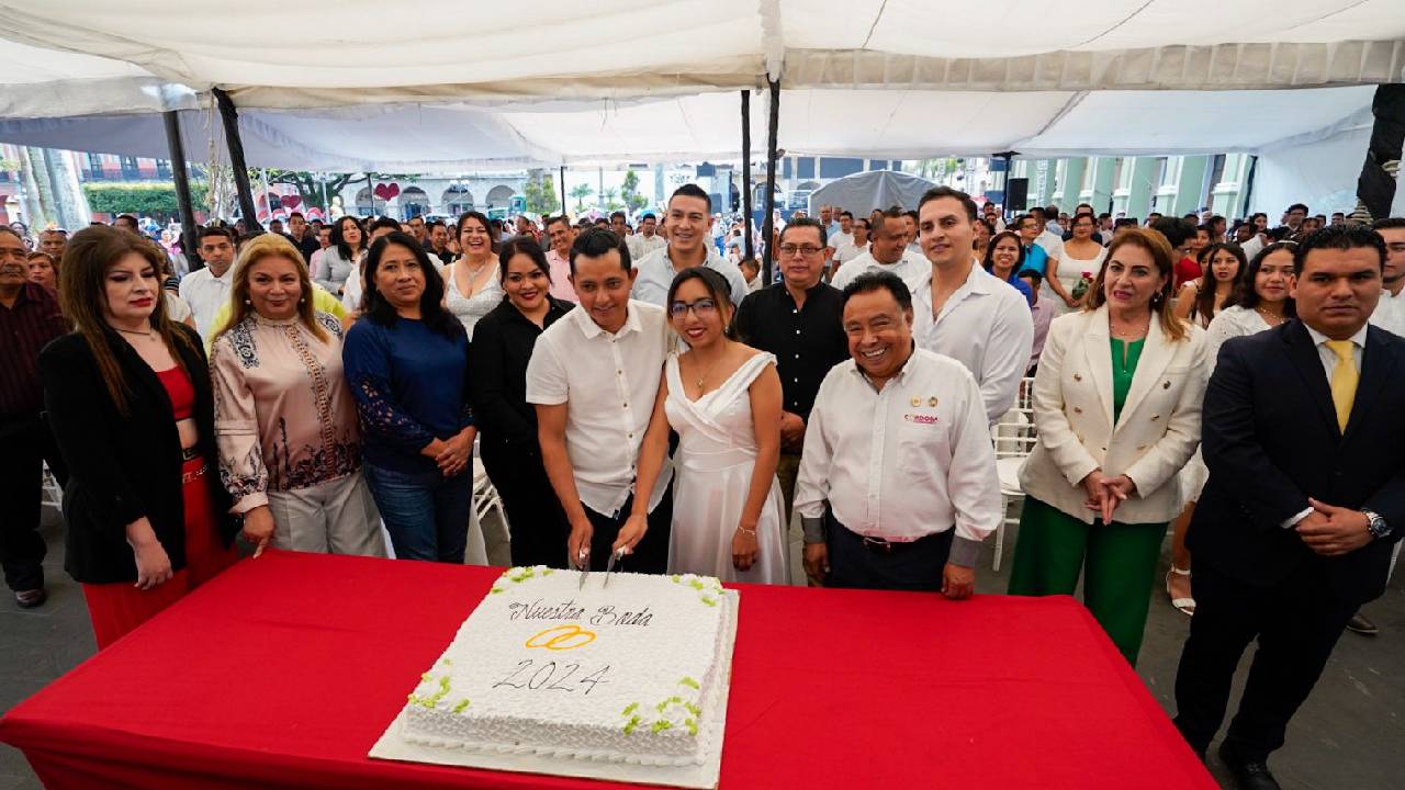 Con la intención de que cientos de nuevoleonenses dejen de “vivir en pecado” (como dirían las abuelitas), el Gobierno del Estado de Nuevo León, anunció que mediante la Dirección General del Registro Civil, realizará un evento de bodas colectivas para que todas las parejas interesadas puedan darse el sí.