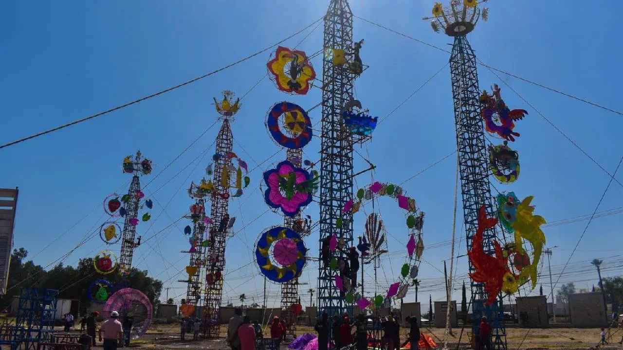 La Feria de la Pirotecnia es uno de los eventos más esperados en el Estado de México y su cartelera musical y de actividades lo confirma.