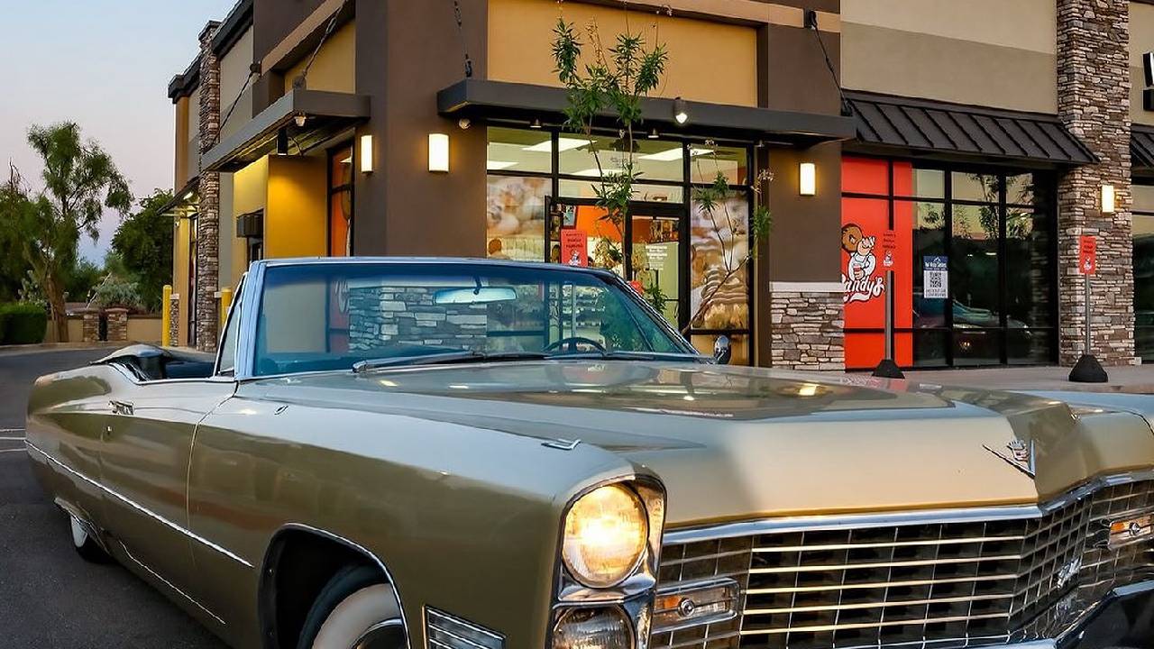 Randy´s Donuts sale de Estados Unidos para compartir su sabor con los mexicanos, así que no te puedes perder su delicioso sabor.