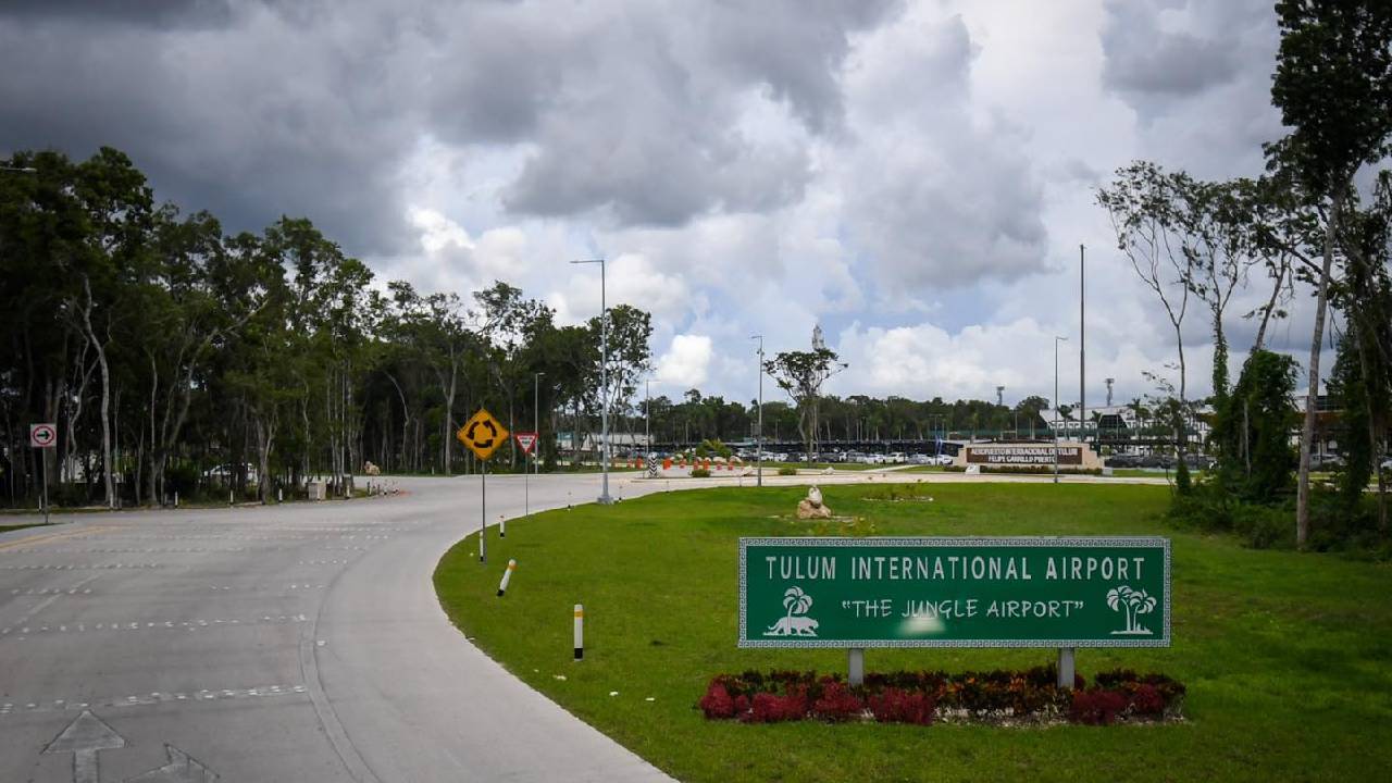 La reactivación de la tarifa de ingreso en el Aeropuerto de Tulum ha generado preocupación entre operadores. Te contamos de qué va.