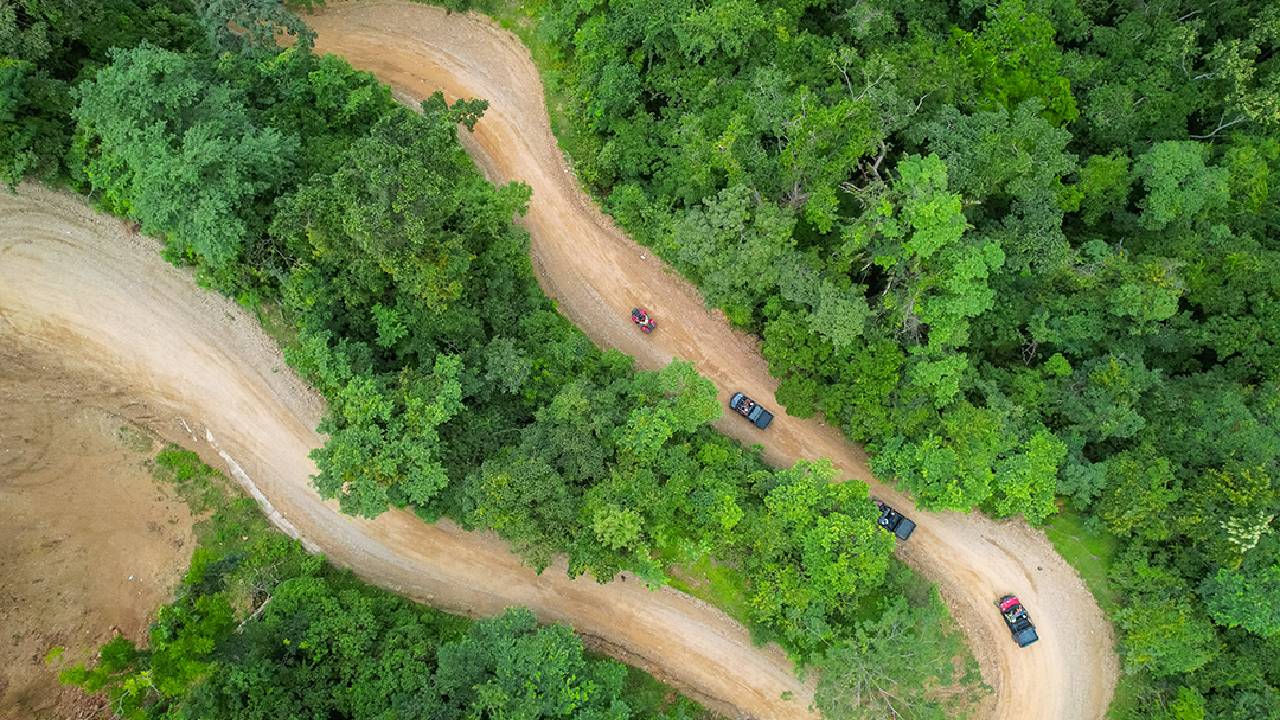 Embarcate en una aventura de toda la vida con Canopy River Park, tu puerta de entrada a emociones extraordinarias y vistas impresionantes en Puerto Vallarta.