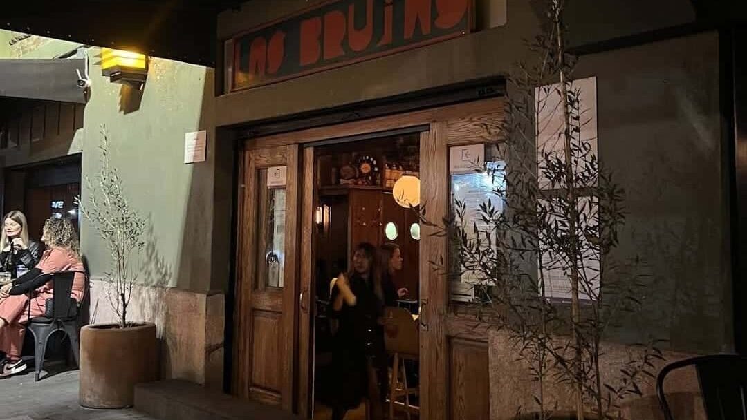 bar las brujas, negocios liderados por mujeres