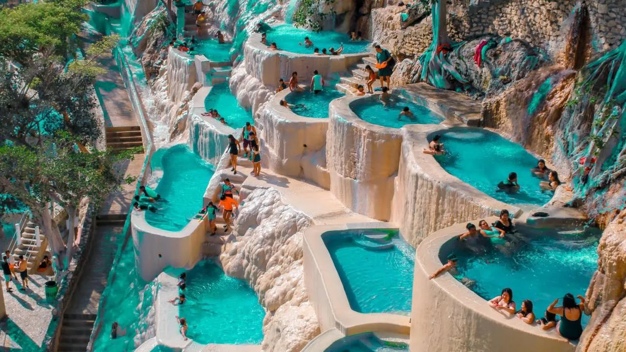 Entrada gratis a las Grutas de Tolantongo para niños este 30 de abril