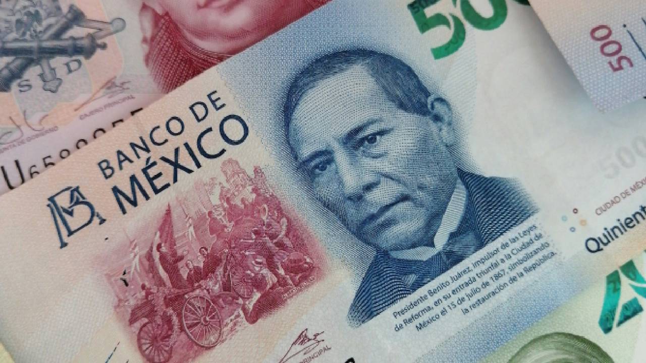 Si ya presentaste tu declaración de impuestos ante el SAT, y tuviste la fortuna de obtener saldo a favor, e es posible solicitar una devolución para recuperar ese dinero.