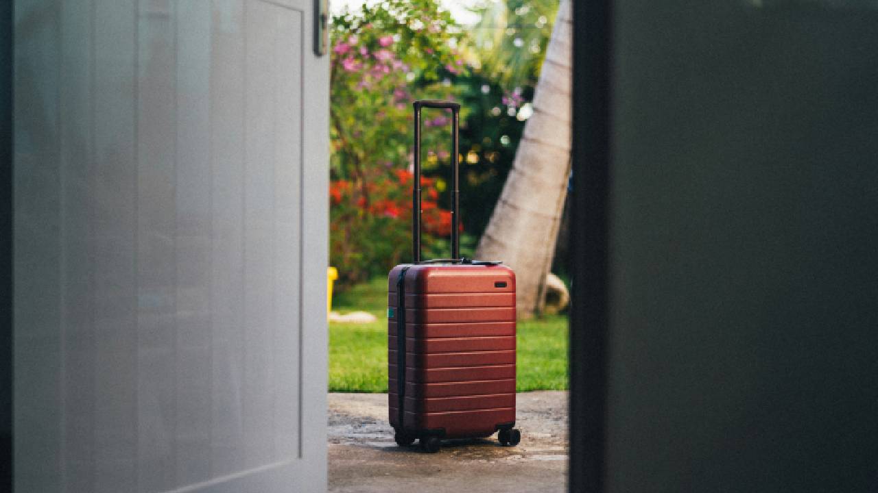 Viajar puede ser una experiencia transformadora, pero también puede resultar estresante si no tenemos las herramientas adecuadas para facilitar el trayecto.