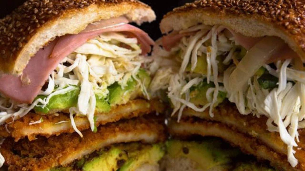 Donde probar las cemitas más grandes de Puebla