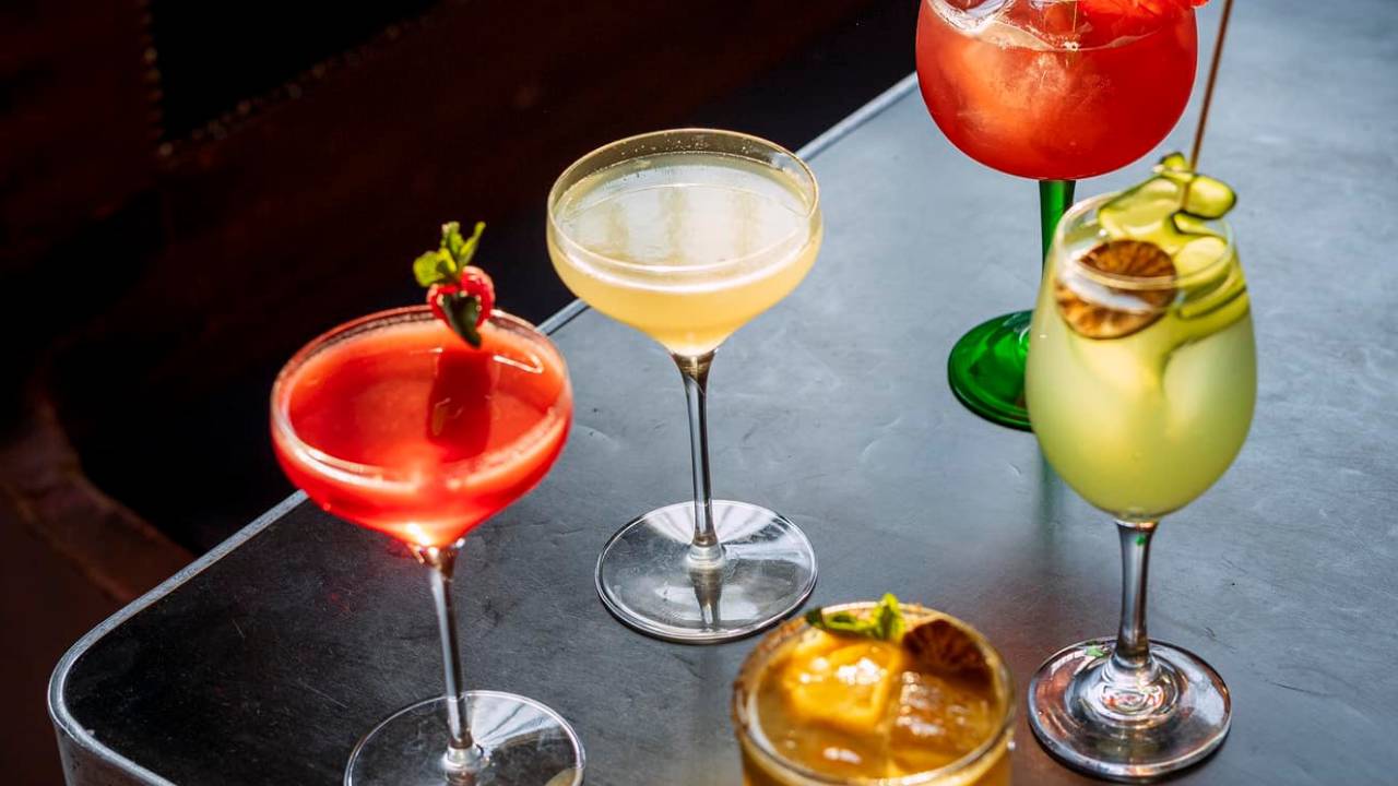 Las mejores bebidas en el Salón Tenampa: tradición y sabor mexicano