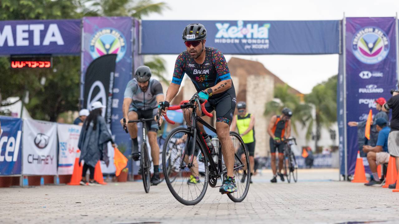 Vive la emoción del Triatlón Xel-Há 2025 en la mejor ruta del país