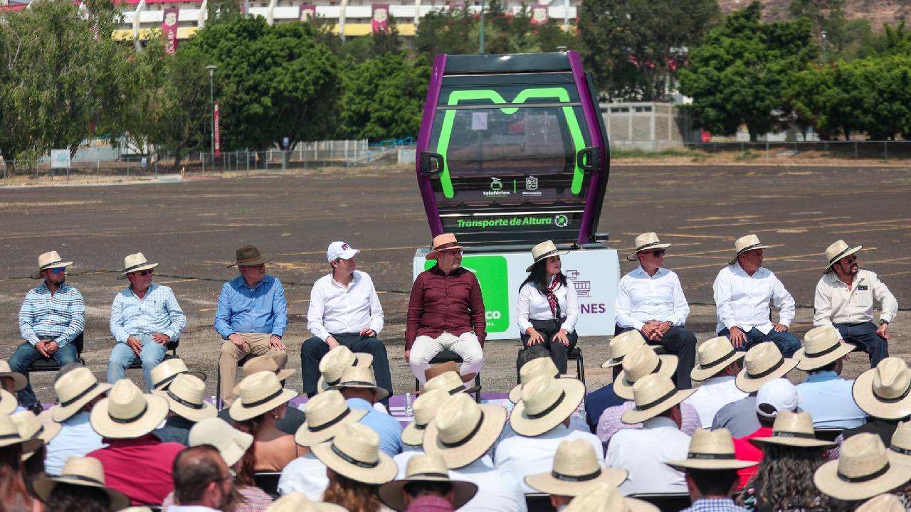 La obra comenzó el 11 de marzo con los trabajos de perforación y colado de pilas. El costo del transporte será de $10, al igual que los viajes en combis y camiones urbanos de Morelia.