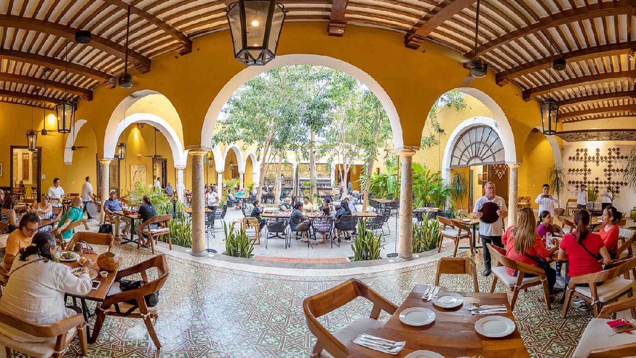 Hablar de Yucatán es hablar de historia viva, de raíces profundas y de una identidad que se expresa con fuerza en su cocina.