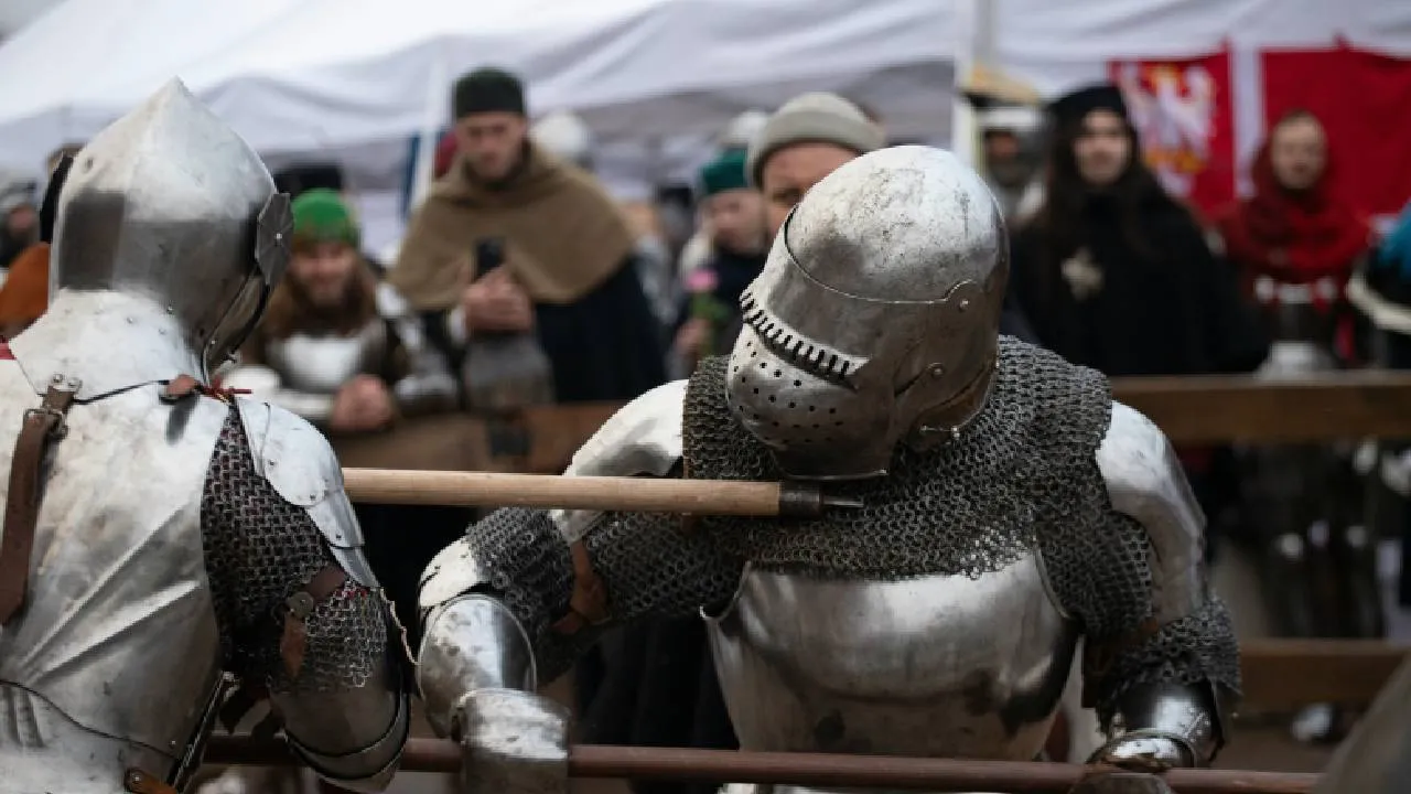 Los días 28 y 29 de junio, el emblemático Campestre del Club Teotihuacán se transformará en un reino de fantasía con la llegada del Festival Medieval Nocturno, un evento único que reunirá a caballeros, vikingos, orcos, acróbatas y músicos en un entorno inspirado en la Edad Media.