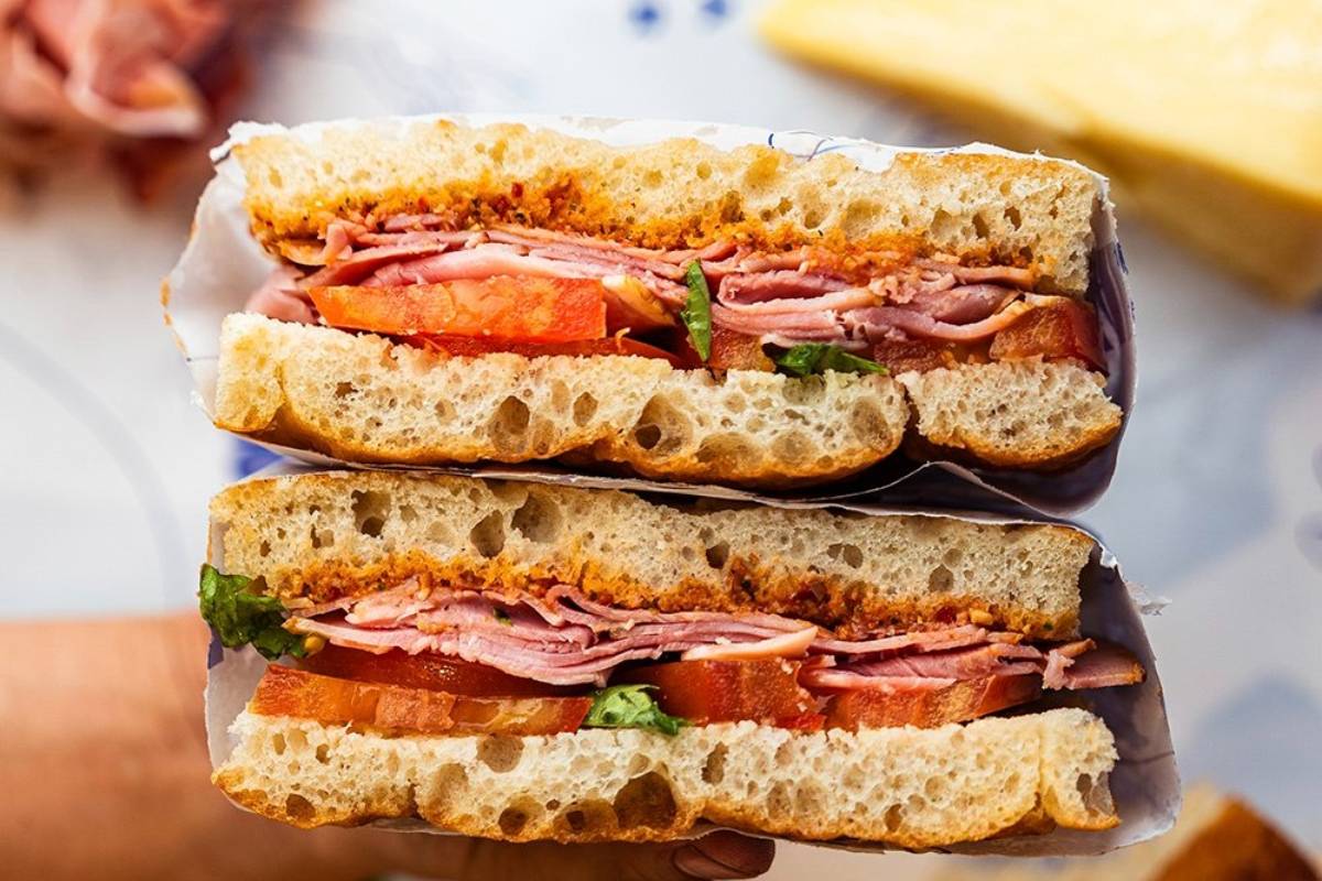 In Mano: un viaje a Italia mediante una focaccia