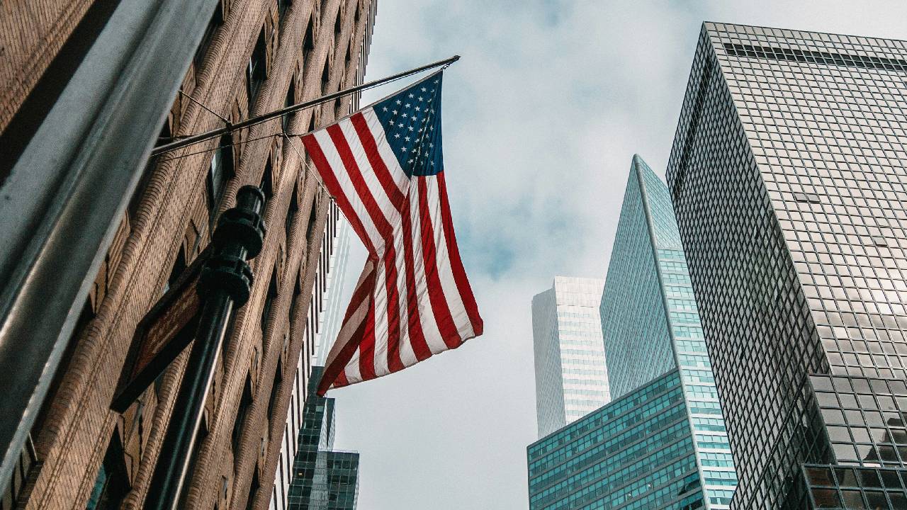 Si estás planeando un viaje a Estados Unidos, uno de los pasos más importantes -y a veces más complejos- es la obtención de la visa americana.