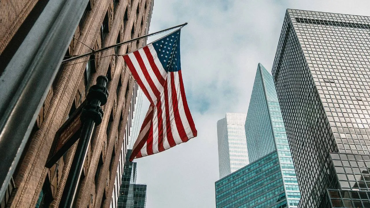 Si estás planeando un viaje a Estados Unidos, uno de los pasos más importantes -y a veces más complejos- es la obtención de la visa americana.