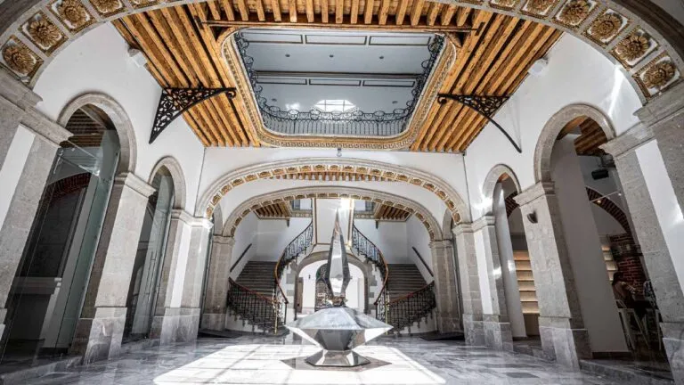 Imagen del artículo Yúpica: la instalación aromática gratuita que transforma el MUPE en una experiencia sensorial única