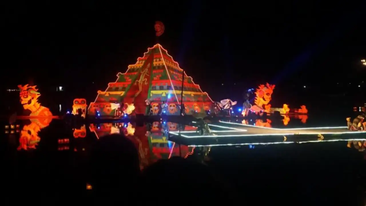 Pirámide flotante en Chignahuapan: ¿cuándo verla y qué representa en Día de Muertos?