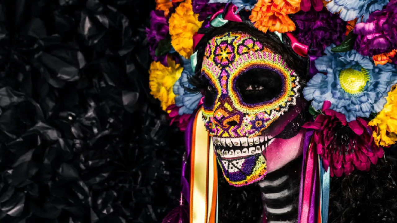 La figura de la calavera fue una manera de burlarse de la hipocresía social de la época, destacando que la muerte no distingue clases.