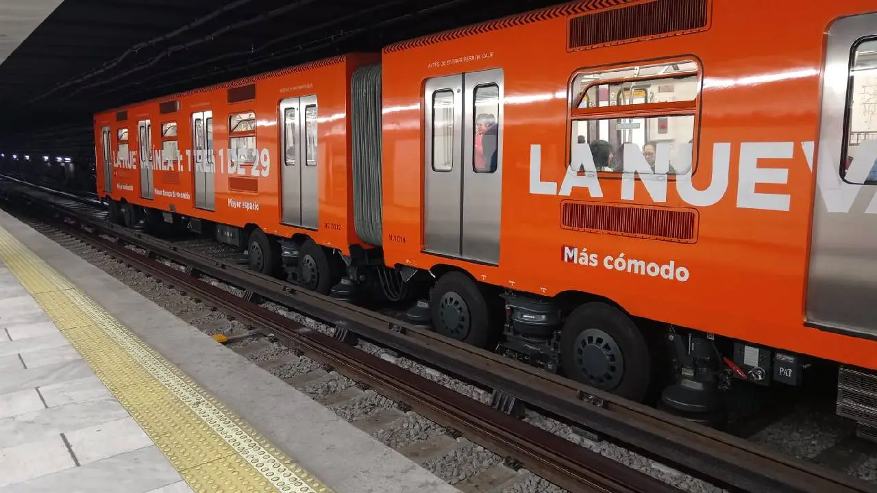 El Gobierno de la Ciudad de México espera reducir los tiempos de traslado, aumentar la frecuencia de los trenes y ofrecer un servicio más confiable.