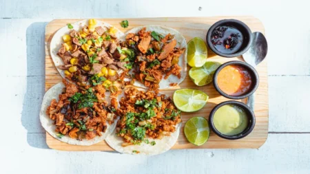 El Taco Tour en bici es una propuesta diferente que combina gastronomía, historia y diversión, ideal para quienes buscan conocer la ciudad desde otra perspectiva.