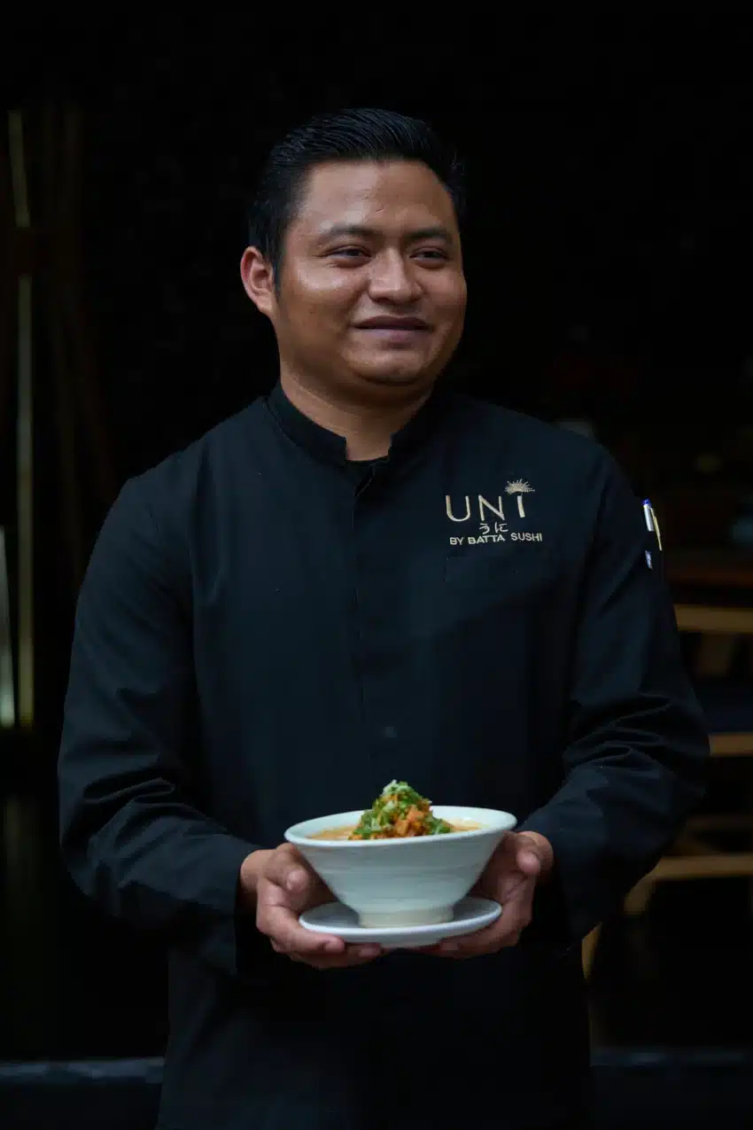 Blas, mesero en Batta Sushi.