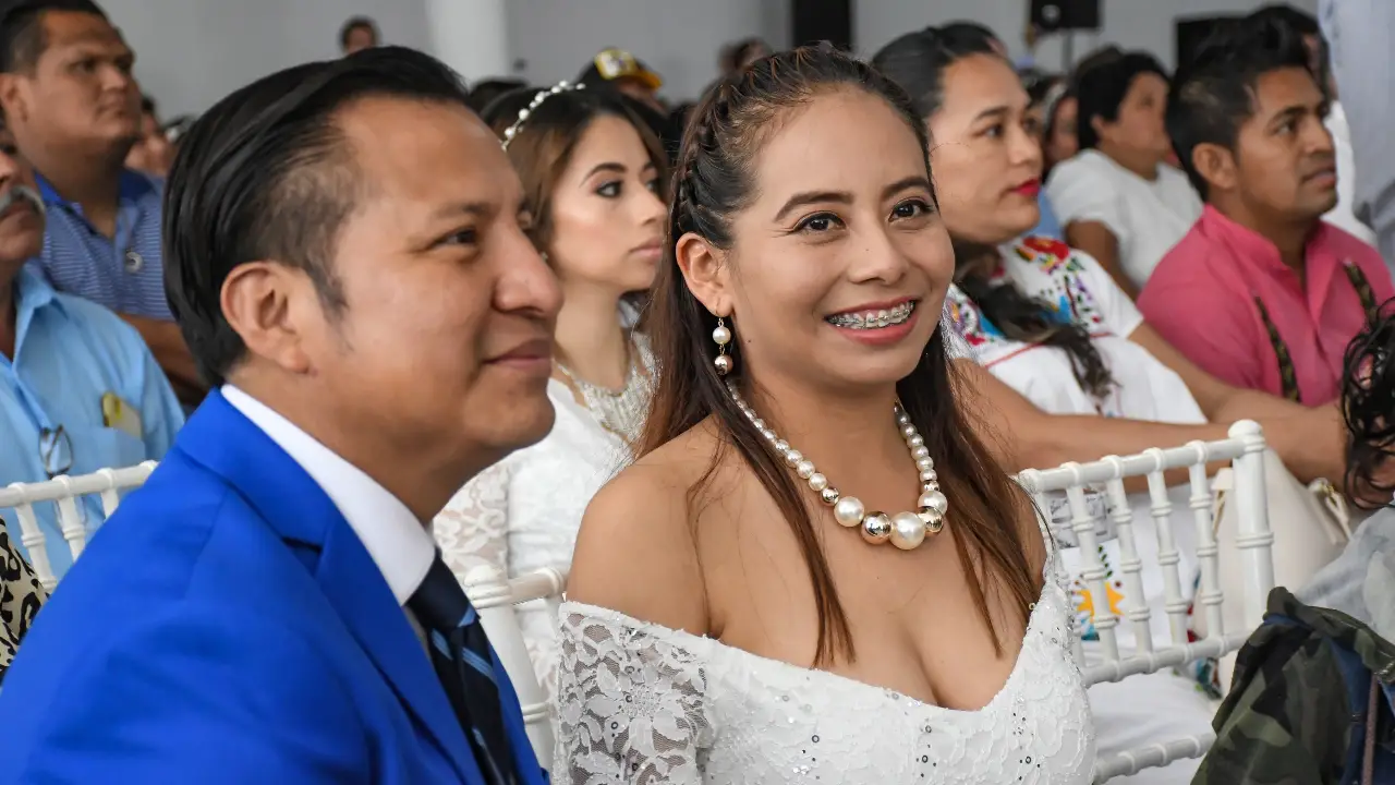 Las bodas colectivas de San Valentín se han convertido en una de las jornadas más emblemáticas del año, al combinar el simbolismo del amor con la posibilidad de realizar un trámite legal de manera accesible.