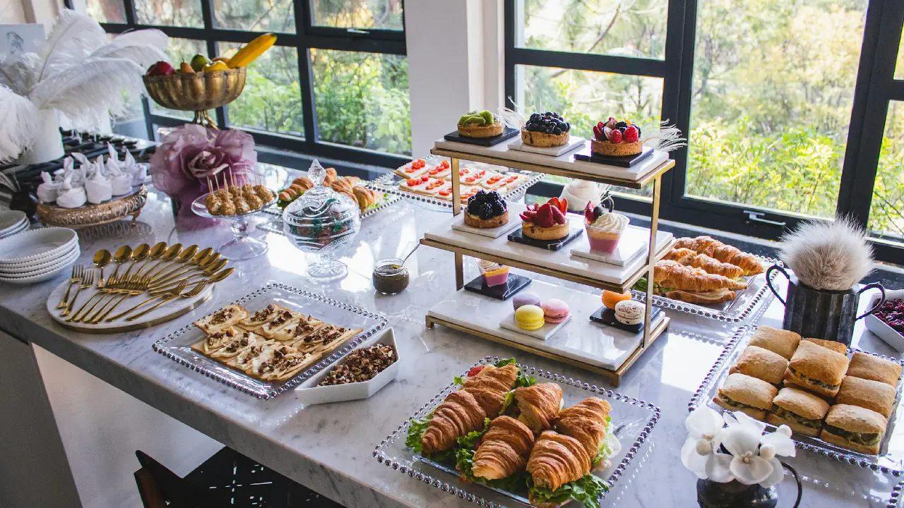 Ubicado sobre Paseo de la Reforma, este evento combina comida, entretenimiento y tradición, en uno de los hoteles más exclusivos de la ciudad.