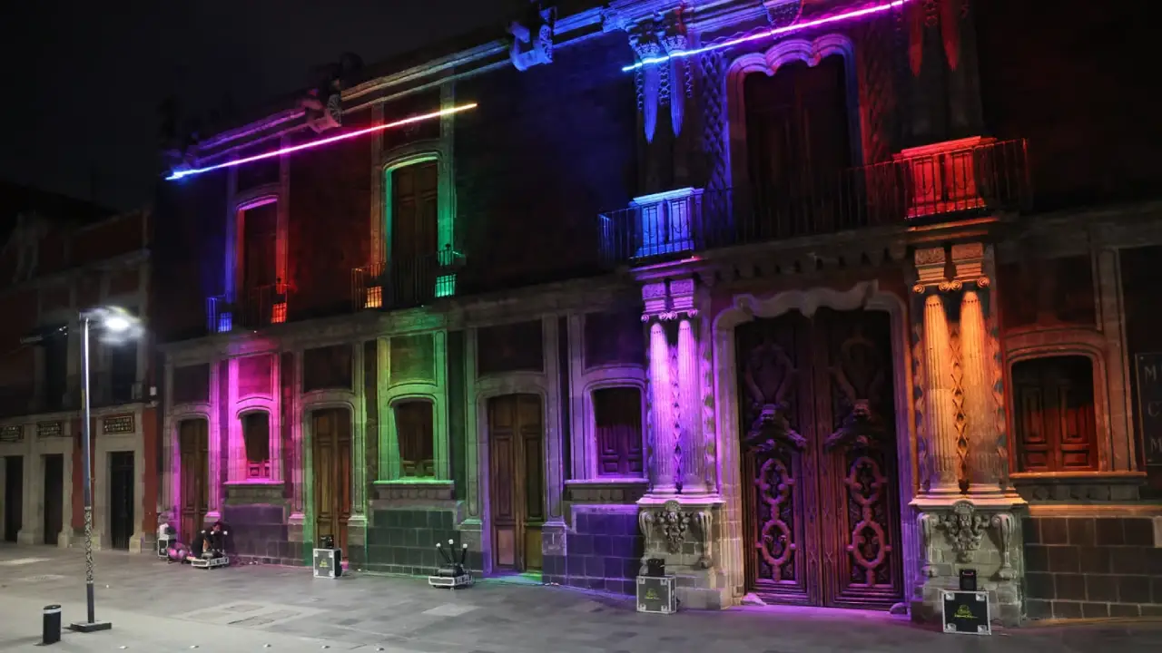 Nueva luminaria del Centro Histórico ilumina calles y fachadas