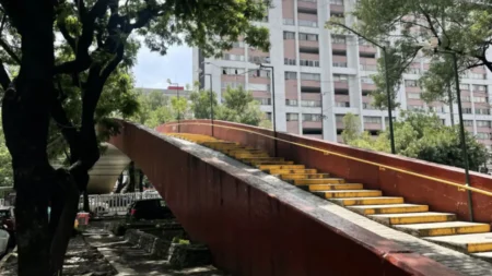 Puente de piedra peatonal de la CDMX: historia y diseño único en Tlatelolco