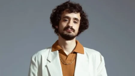 Sin Corbata