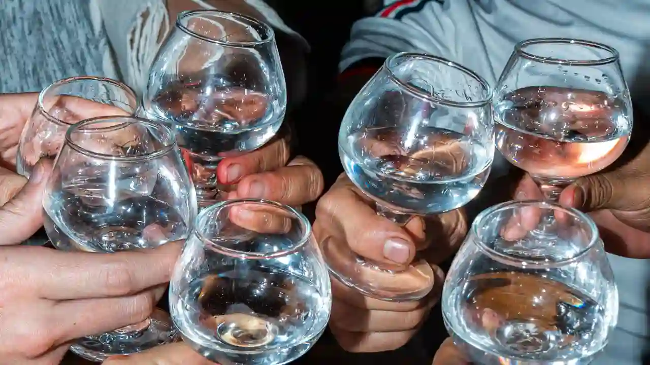 Así se vive la pasión del fútbol en Niza con Mezcales Señorío