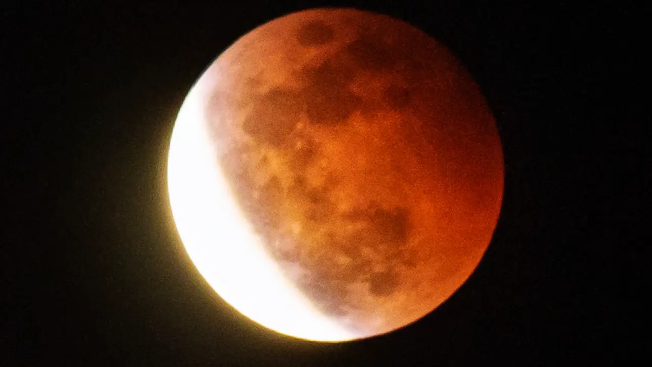 eclipse parcial de Luna
